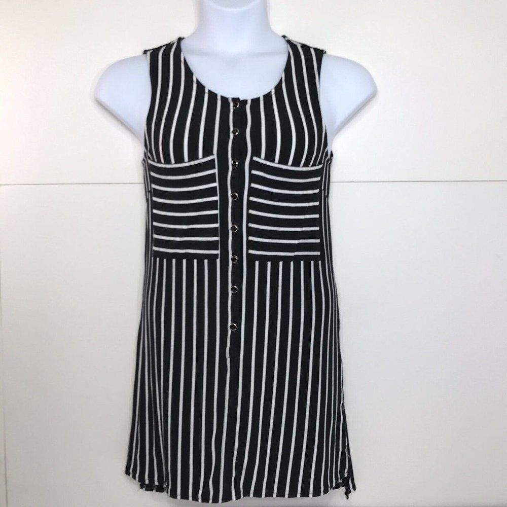 InLuv Black & White Stripe Sleeveless Tunic Top Blouse Size Medium